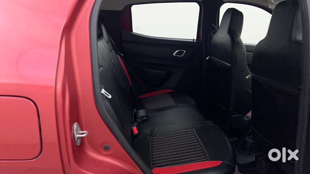 Renault Kwid 2019-ongoing 1.0 Rxt Amt (o), 2020, Petrol