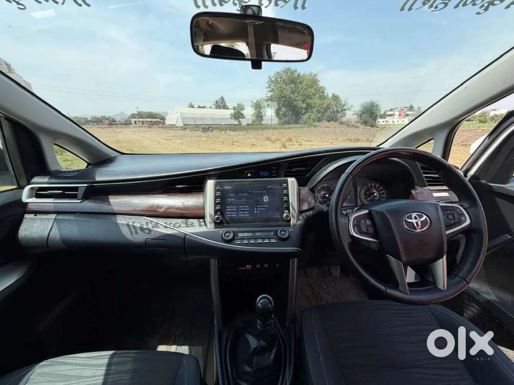 Toyota Innova Crysta 2023 Diesel 110000 Km Driven