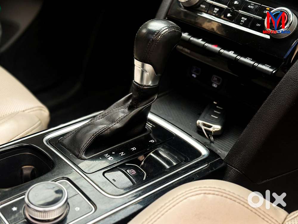 Mahindra Xuv700 2.2 Ax 7 Diesel At Luxury Pack Str, 2023, Diesel