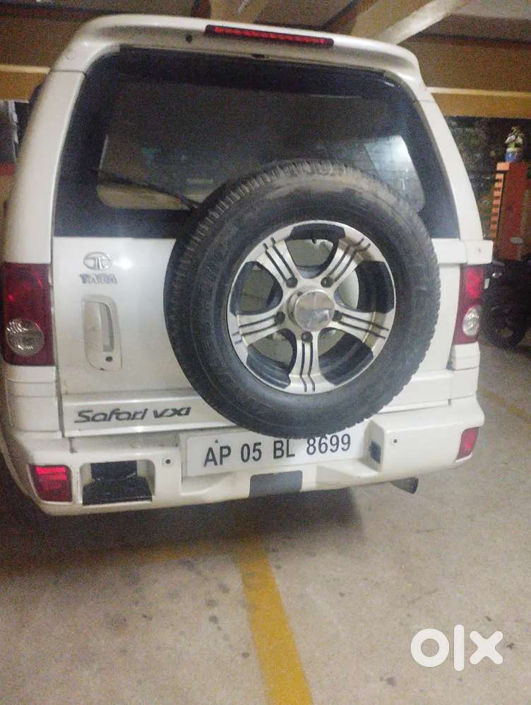 Tata Safari