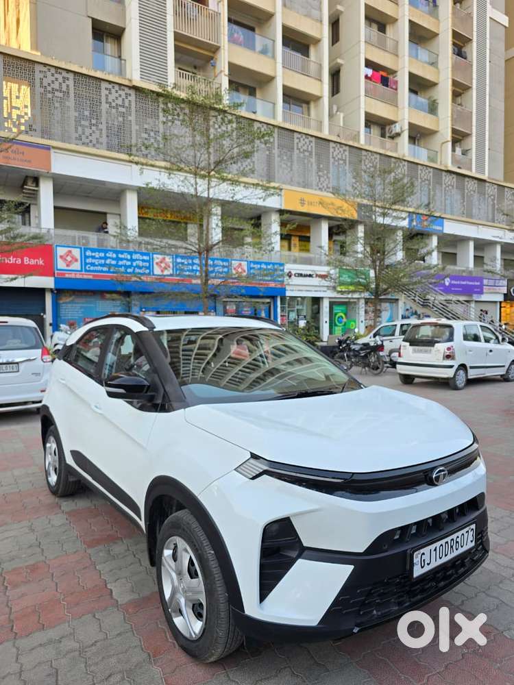 Tata Nexon Fearless Pr S 1.2 Revotron Petrol 6 Mt Dt, 2024, Cng & Hy..