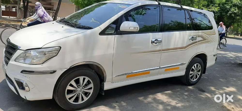 Innova 2.5 G Disel Top Model