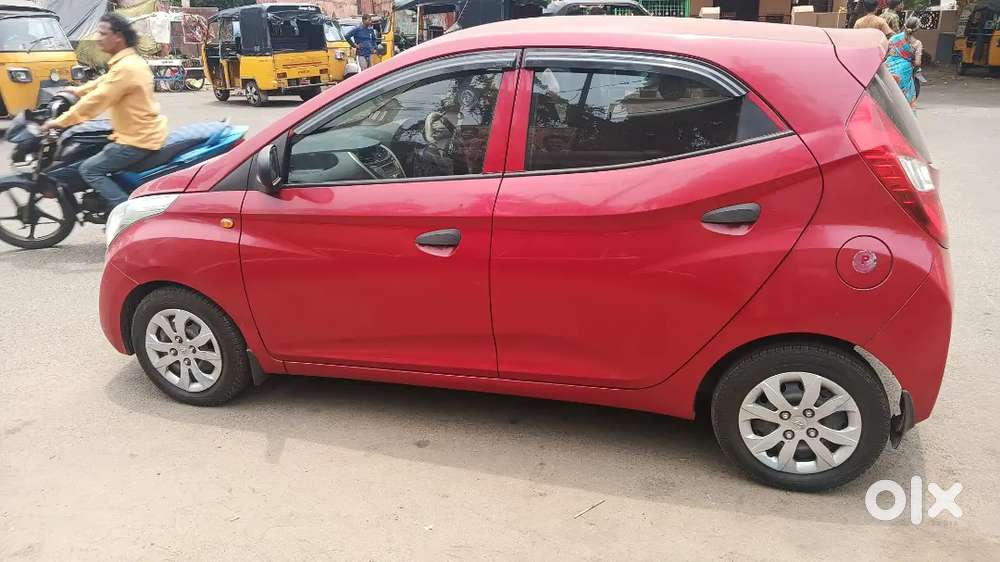 Eon Car Selling, 4 Tyres Nee, And New Battery