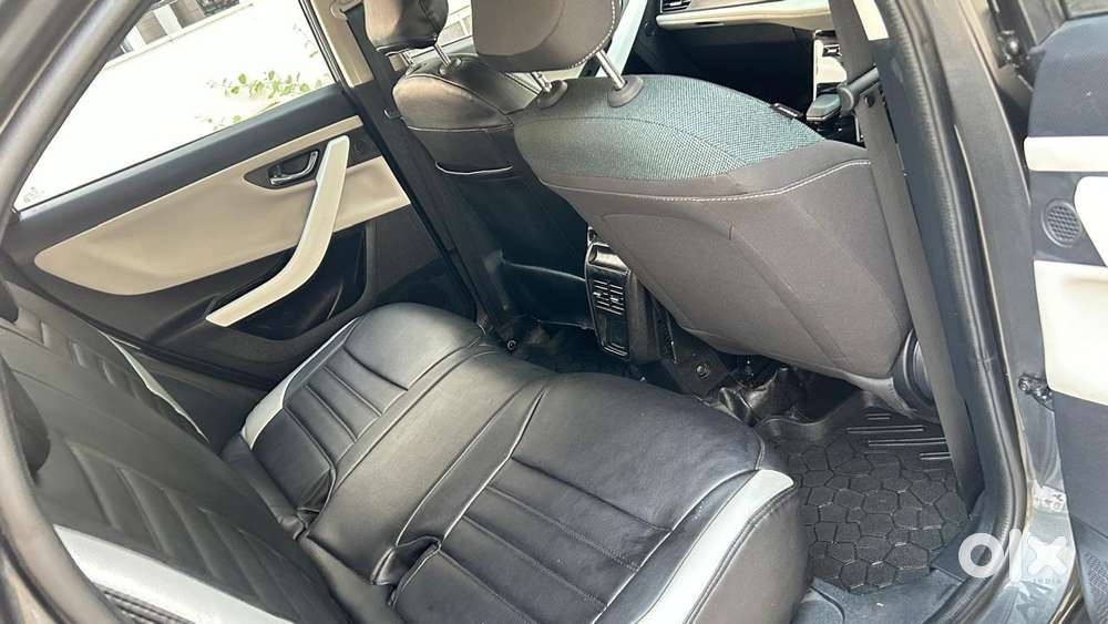 Tata Nexon Creative Plus S 1.2 Revotron Petrol 6 Amt Dt, 2024, Petro..