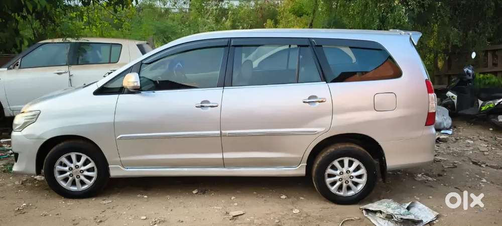 Toyota Innova 2012 Diesel Well Maintained