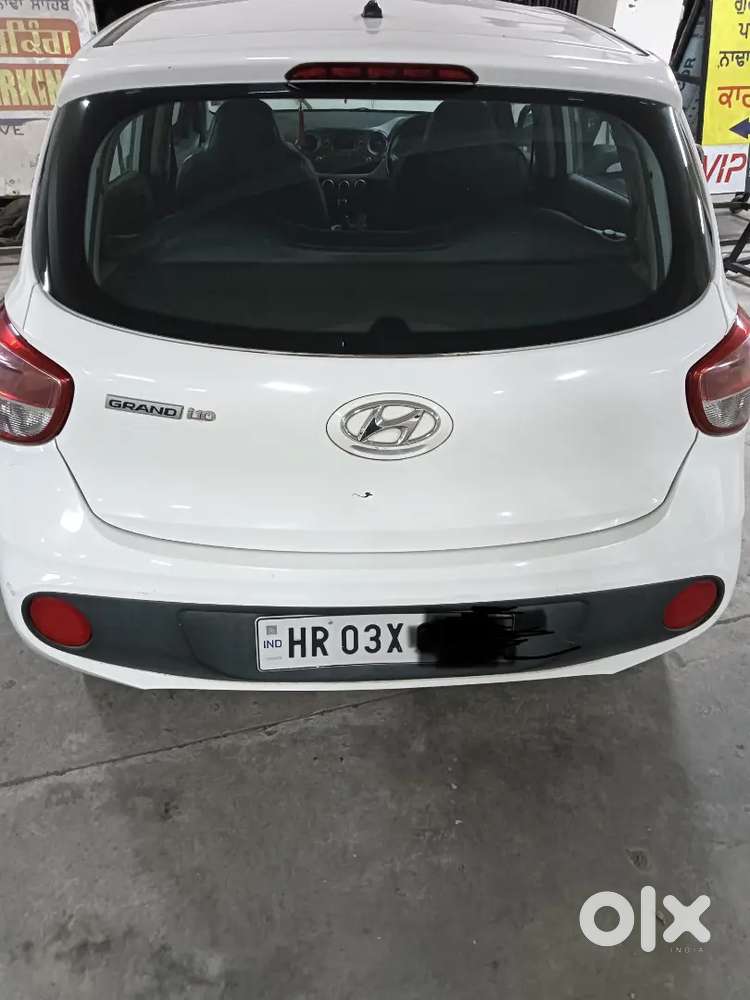 Hyundai Grand I10 2018 Petrol White Car