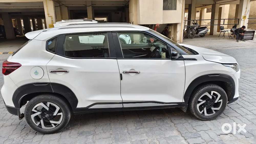 Nissan Magnite 2022 Petrol Well Maintained.