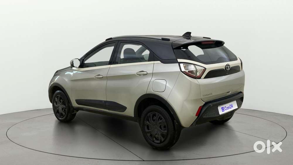 Tata Nexon 1.2 Revotron Xt, 2018, Petrol
