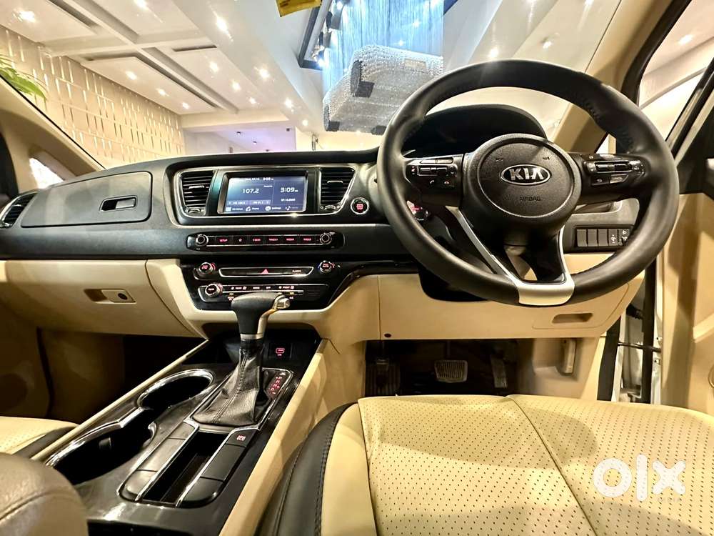 Kia Carnival Premium, 2021, Diesel