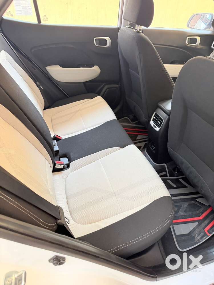 Hyundai Venue Automatic