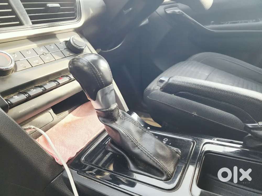 Mahindra Xuv700 Diesel At 2022