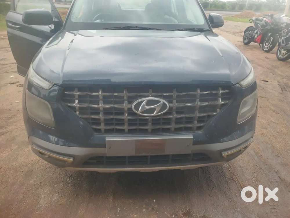 Hyundai Venue 2020 Diesel 75000 Km Driven