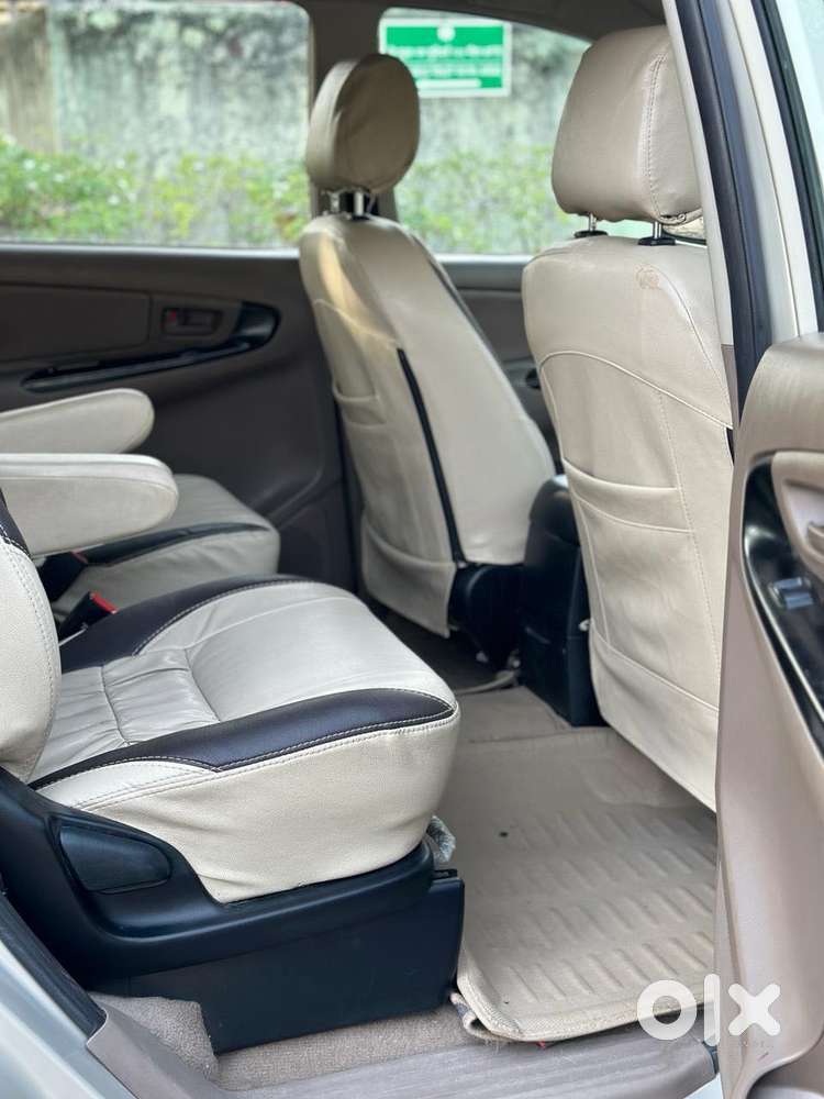 Toyota Innova 2.5 Gx 7 Seater Limited Edition, 2015, Diesel