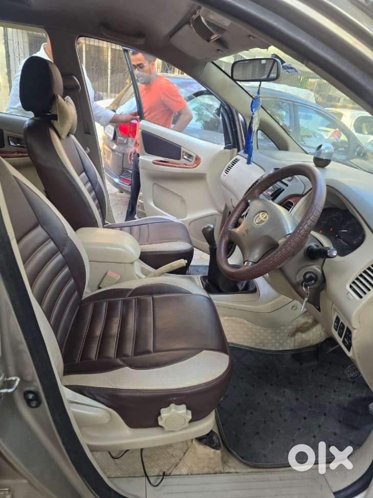 Toyota Innova 2004-2011 2.5 V Diesel 7-seater, 2007, Diesel