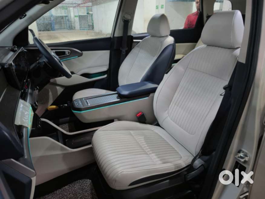 Kia Carens Clavis Ev, 2025, Electric