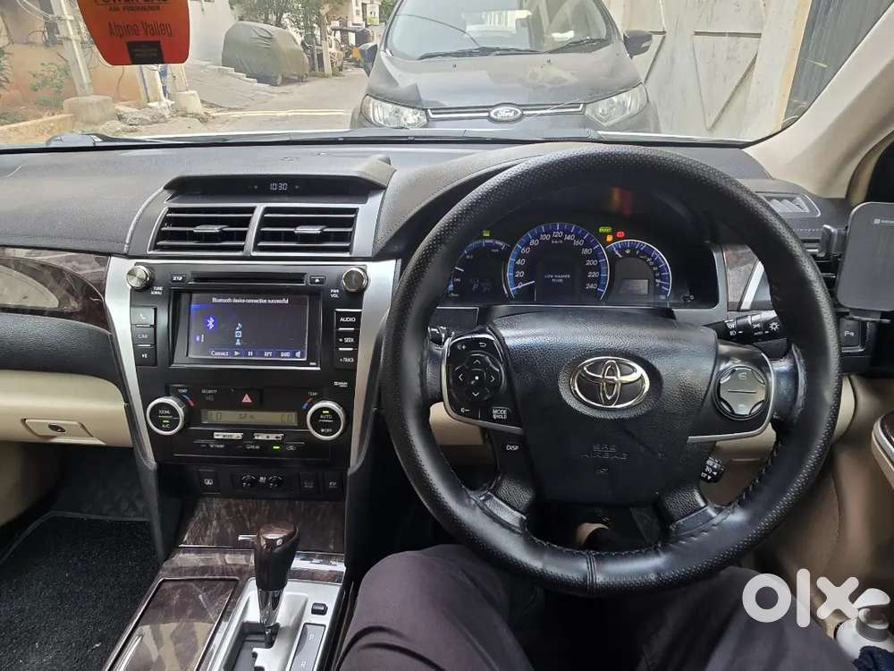 Toyota Camry 2.5g Hybrid 2015 Immaculate Genuinely Showroom Maintained