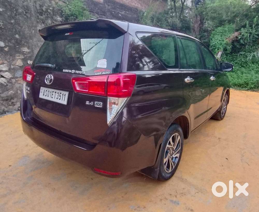 Toyota Innova Crysta 2.4 V, 2021