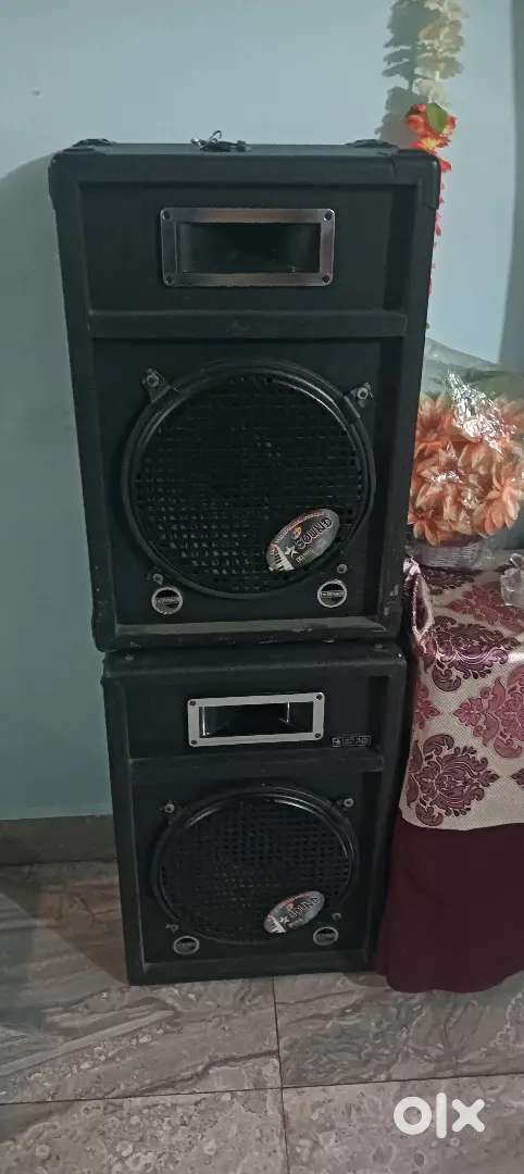 2 speakers