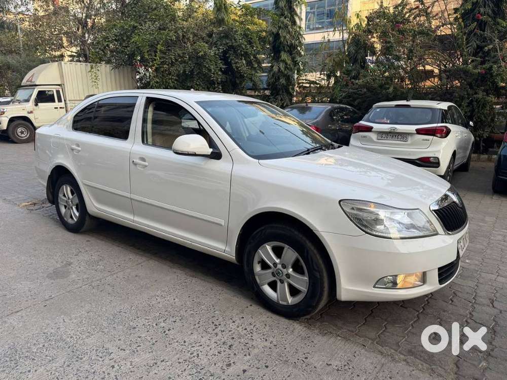 Skoda Laura Elegance 2.0 Tdi Cr Mt, 2011, Diesel