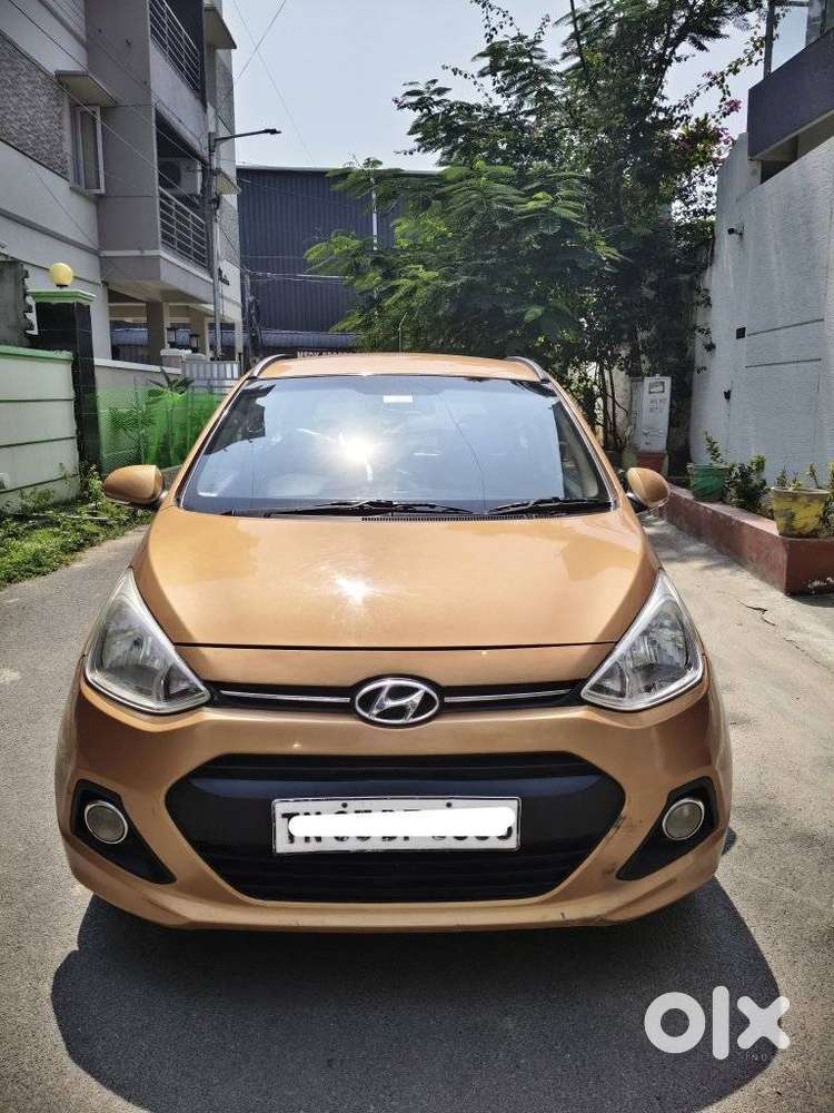 Hyundai Grand I10 Asta Option, 2016, Petrol