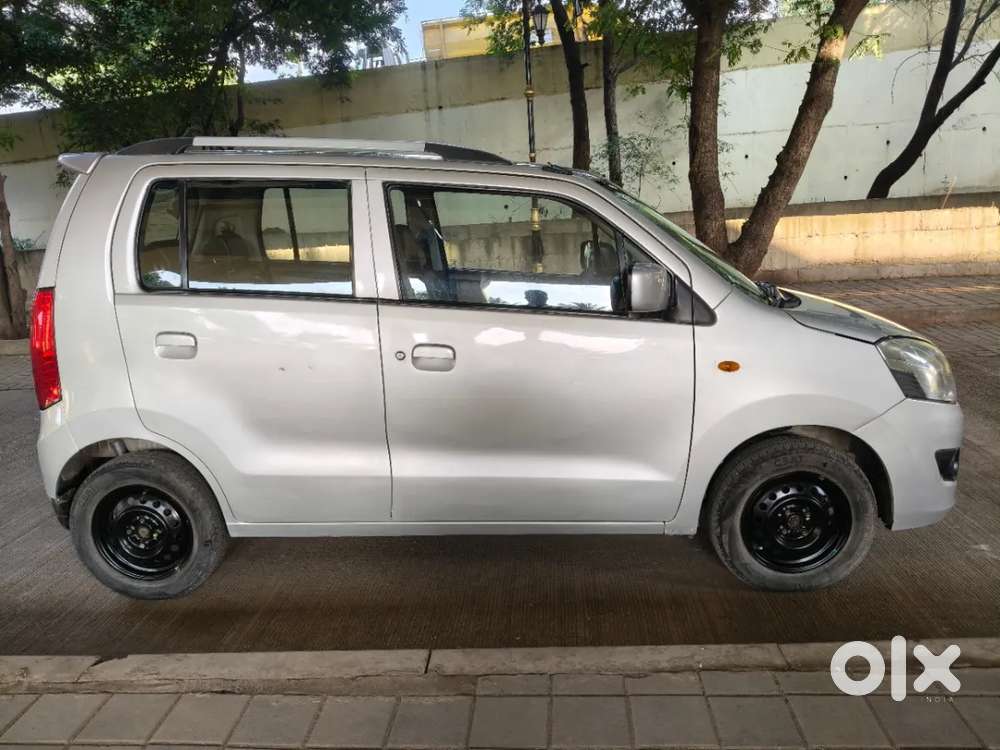 Maruti Suzuki Wagon R Stingray Amt Vxi, 2015, Petrol