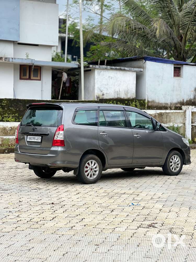 Toyota Innova 2012 Diesel Well Maintained