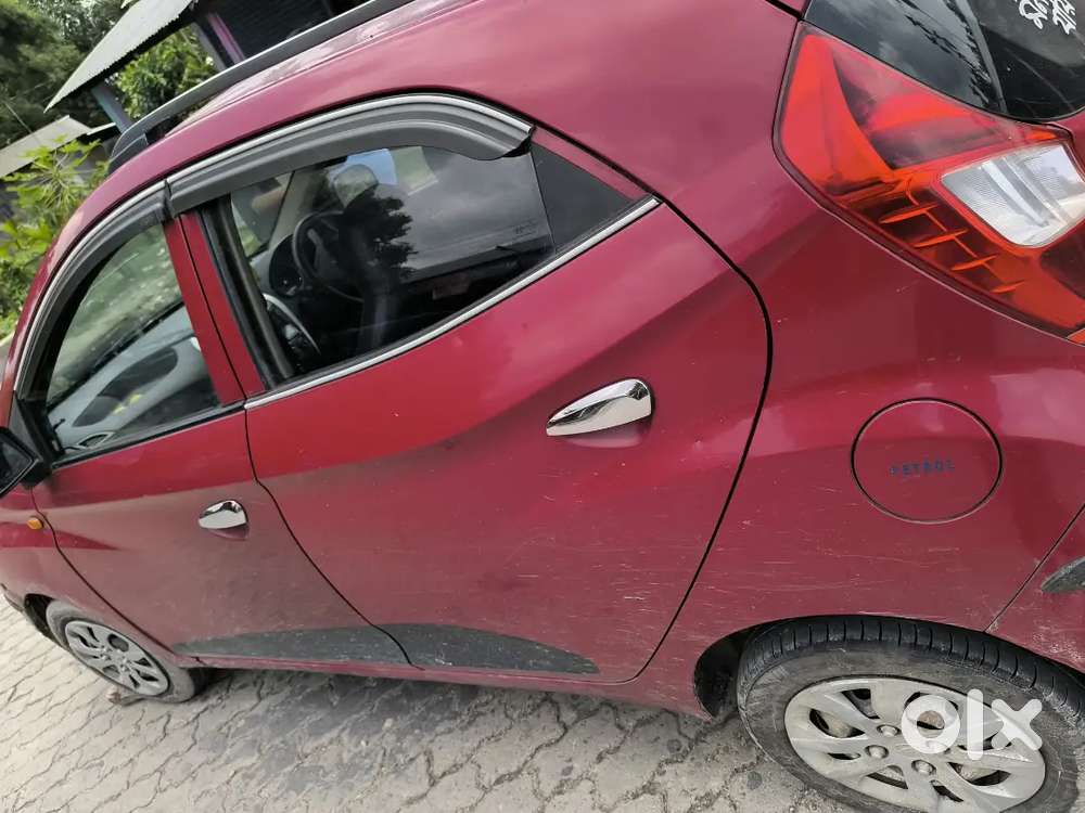 Hyundai Aura 8 Petrol 120 Km Driven