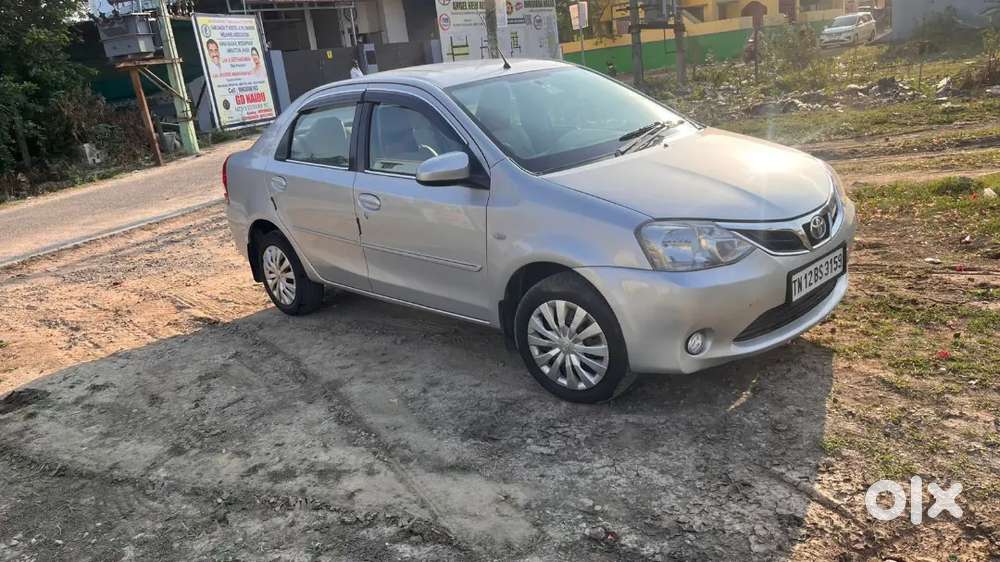 Toyota Etios 1.5 G 2013 Pure Petrol Genuine Service