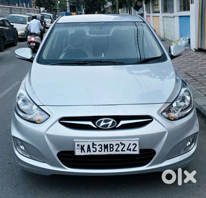 Hyundai Verna Fluidic 1.6 Vtvt Sx, 2014, Petrol