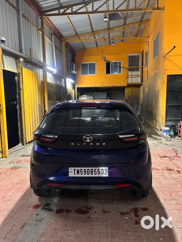 Tata Altroz Petrol 2024