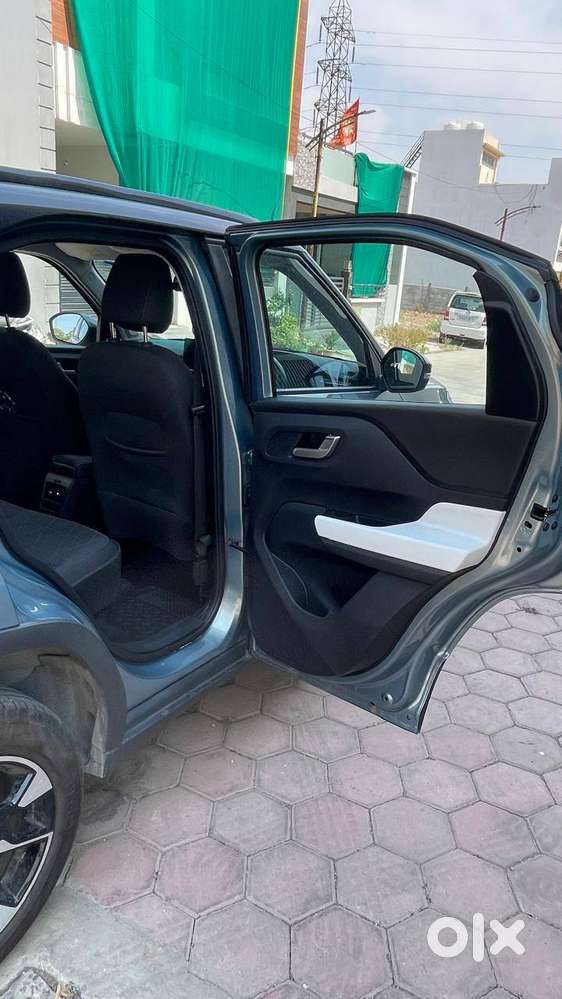 Tata Punch Creative Dt Amt