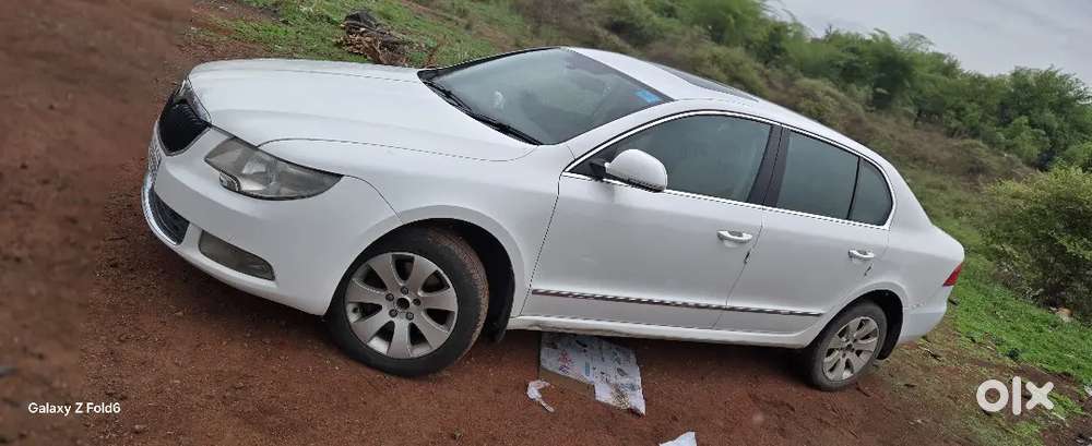 Skoda Superb Elegance 2011
