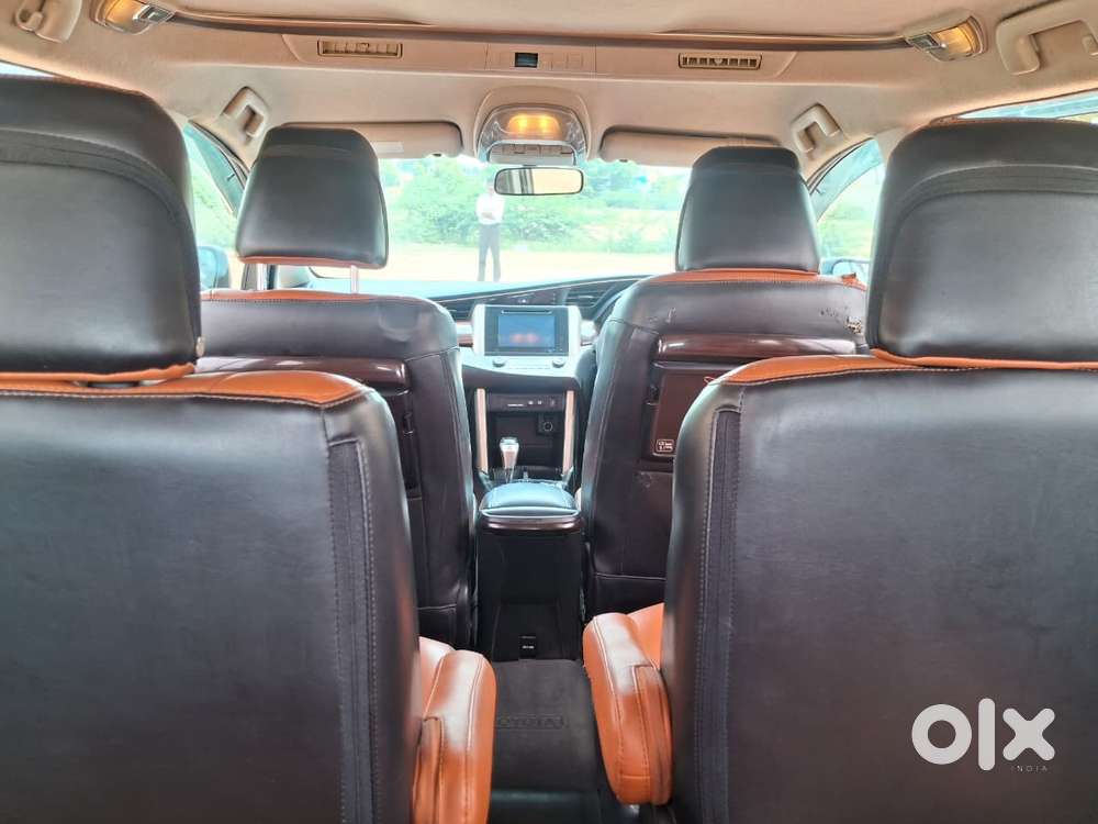 Toyota Innova Crysta 2.8z Automatic, 2017, Diesel