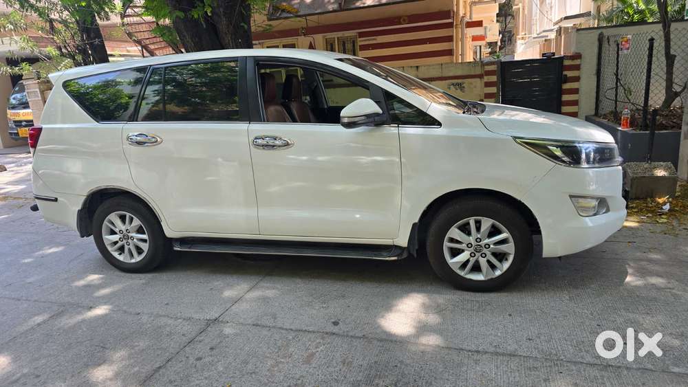 Toyota Innova Crysta 2.4 V 8 Str, 2018, Diesel