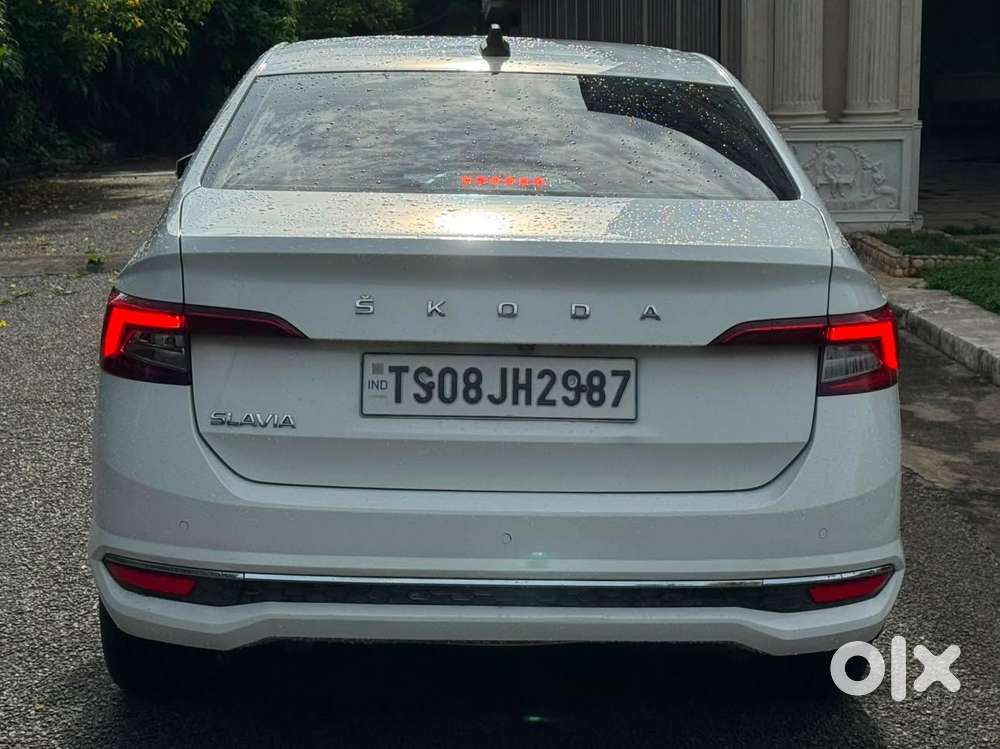Skoda Slavia Style 1.0l Tsi At, 2022, Petrol