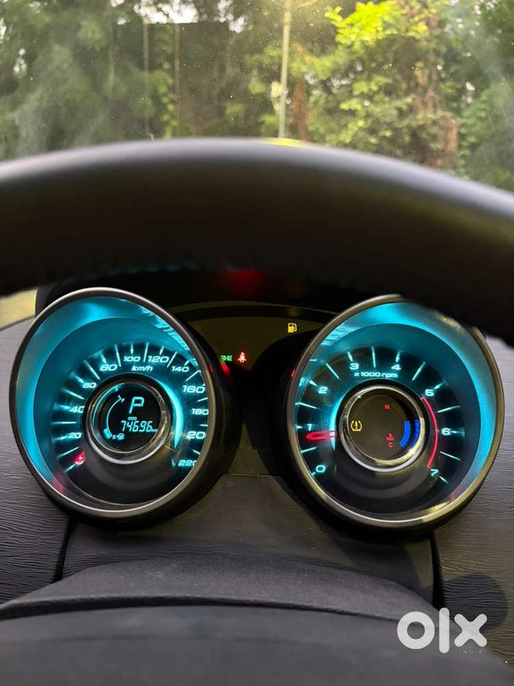 Mahindra Xuv500 Diesel 2018 W9 Automatic 74900km With Service Records