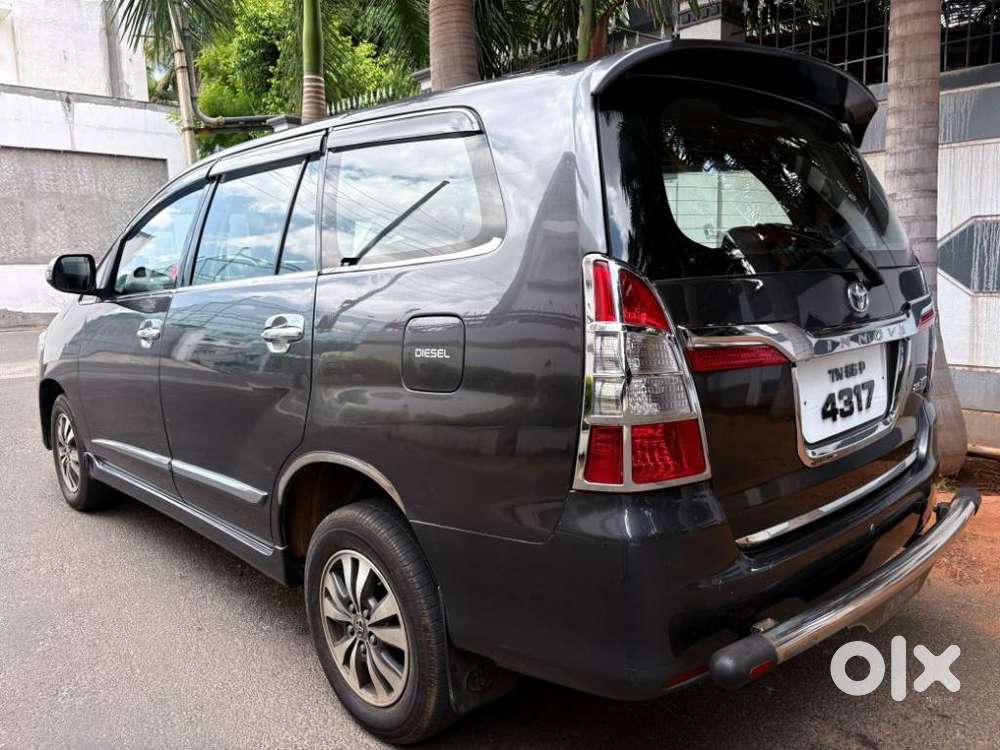 Toyota Innova 2.5 V 8 Str, 2015, Diesel