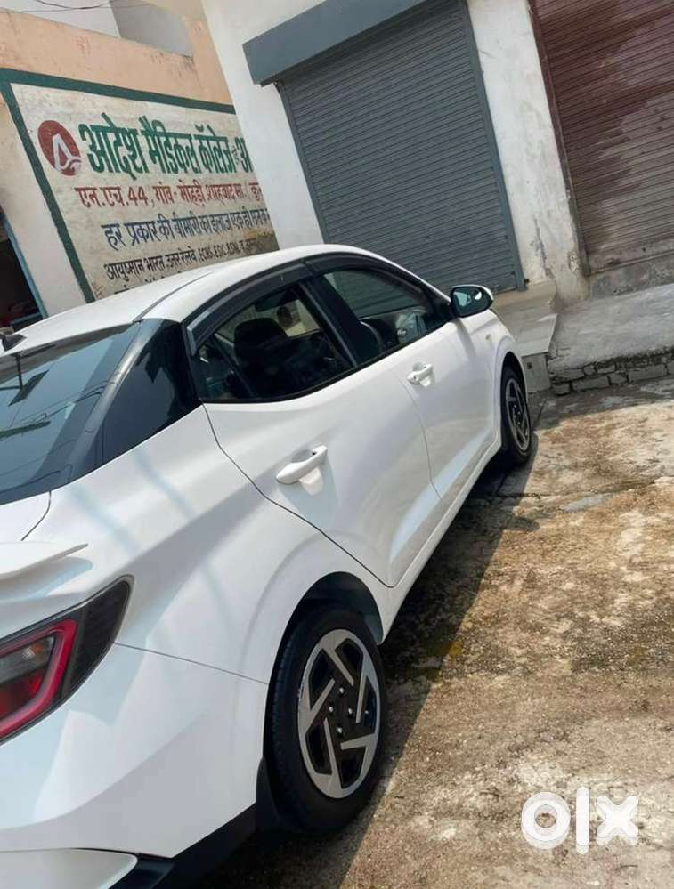 Hyundai Aura Cng 2025