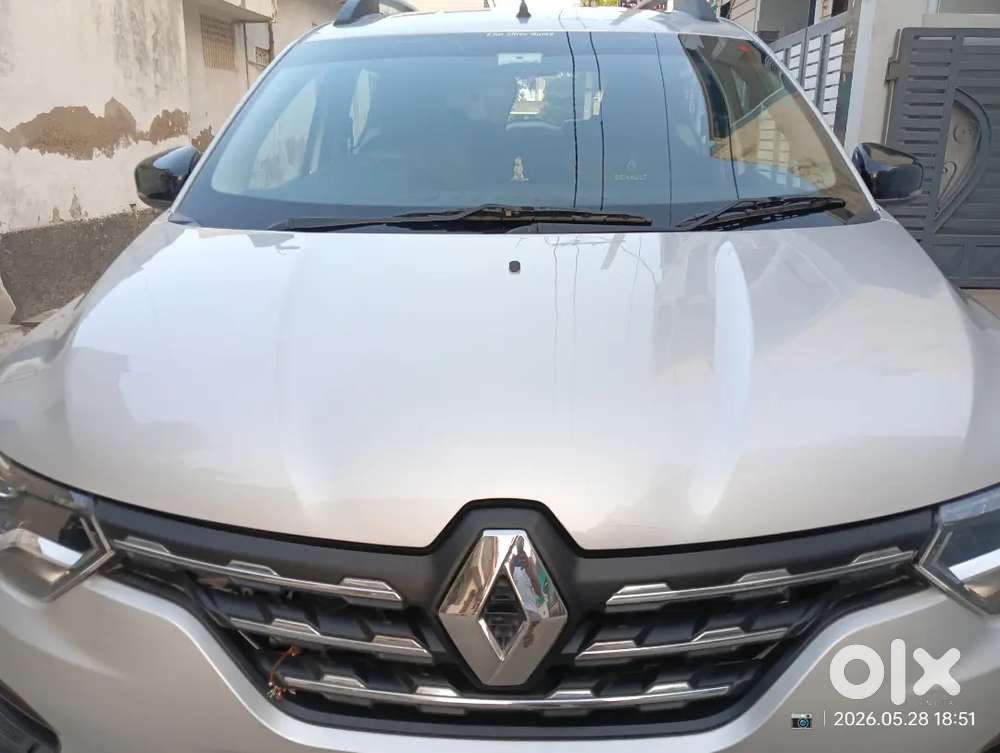 7 Seater Car, Showroom Condition