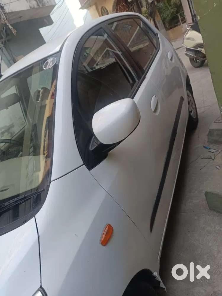 ​showroom Condition I10  Low Km Run  Urgent Sale