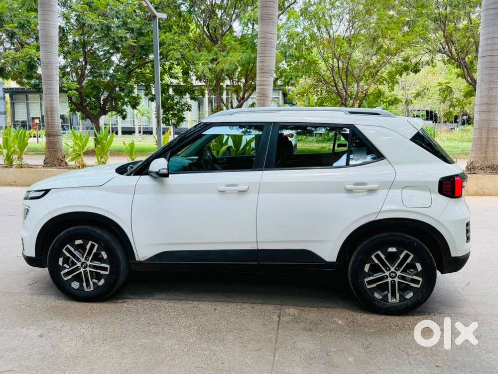 Hyundai Venue Sx (o) Mt 1.5 Diesel, 2023, Diesel