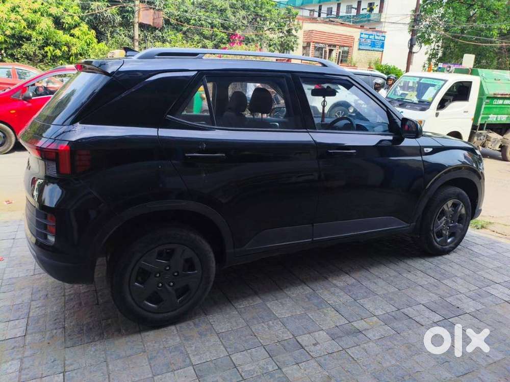 Hyundai Venue S Mt 1.2 Kappa, 2023, Petrol