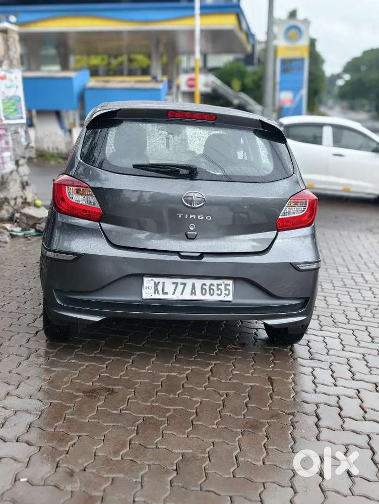 Well Maintained Tata Tiago Full Option.