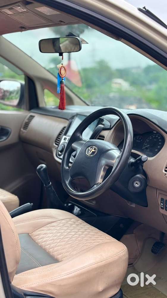 Toyota Innova 2.5 G (diesel) 8 Seater, 2016, Diesel