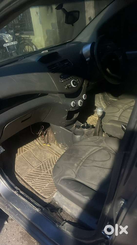 Chevrolet Beat Petrol 2014