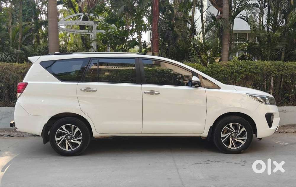 Toyota Innova Crysta 2.4 Gx Limited Edition At 7 Str, 2022, Diesel