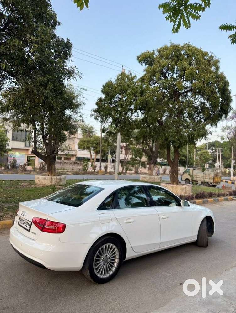 Audi A4 1.8 Tfsi Premium With Sunroof, 2016, Diesel