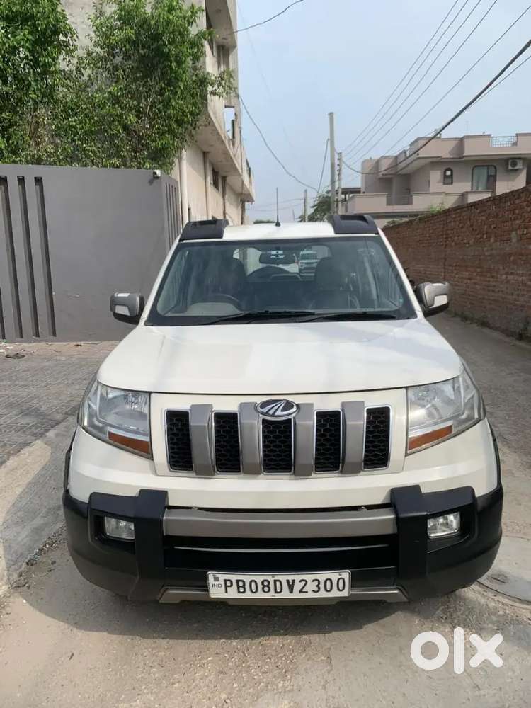 Mahindra Tuv 300 Top Model Diesel 7 Seater Suv 1 Owner Full Insurance