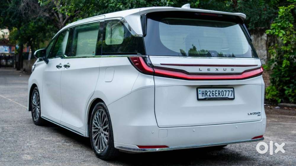 Lexus Lm 350h 4 Str Ultra Luxury, 2026, Petrol