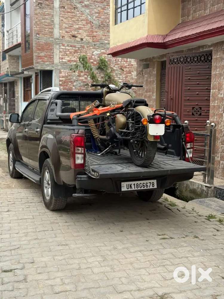 2018 Isuzu D-max V-cross 4x4 Mt  2.5l Diesel  Top Condition